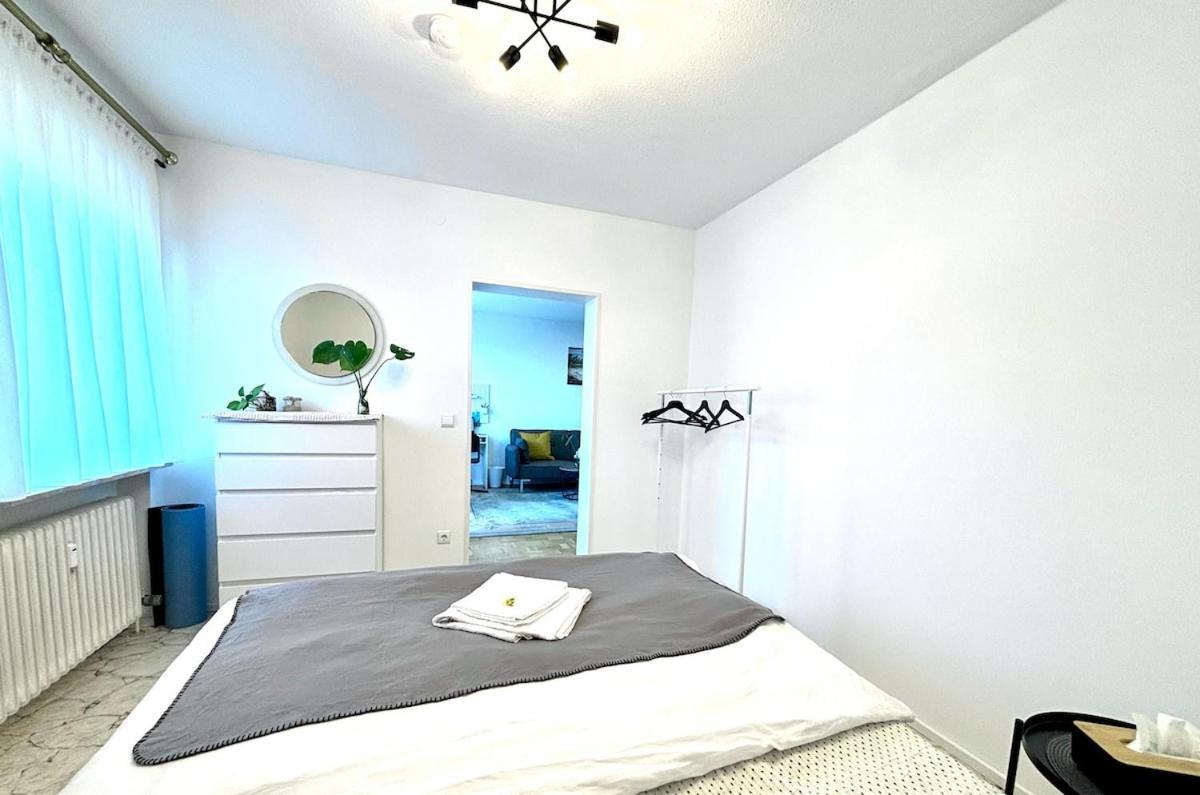 2-room With Balcony And Kitchen
