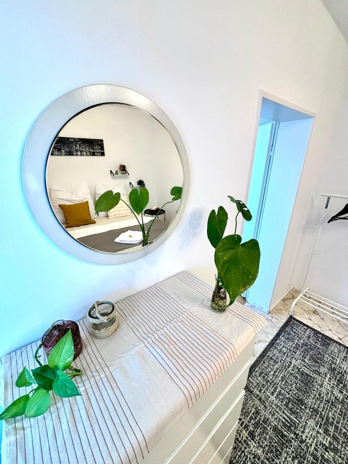 2-room With Balcony And Kitchen Apartment