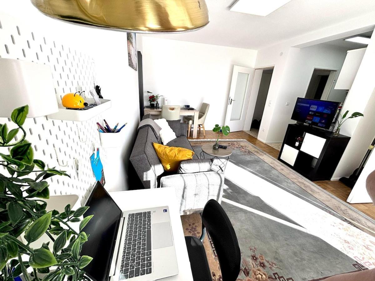 2-room With Balcony And Kitchen Apartment *