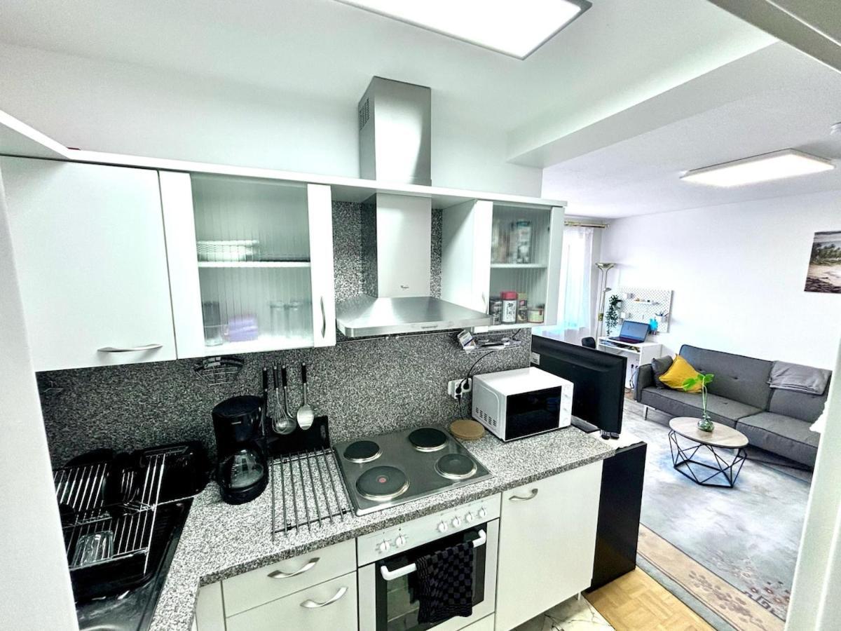 2-room With Balcony And Kitchen