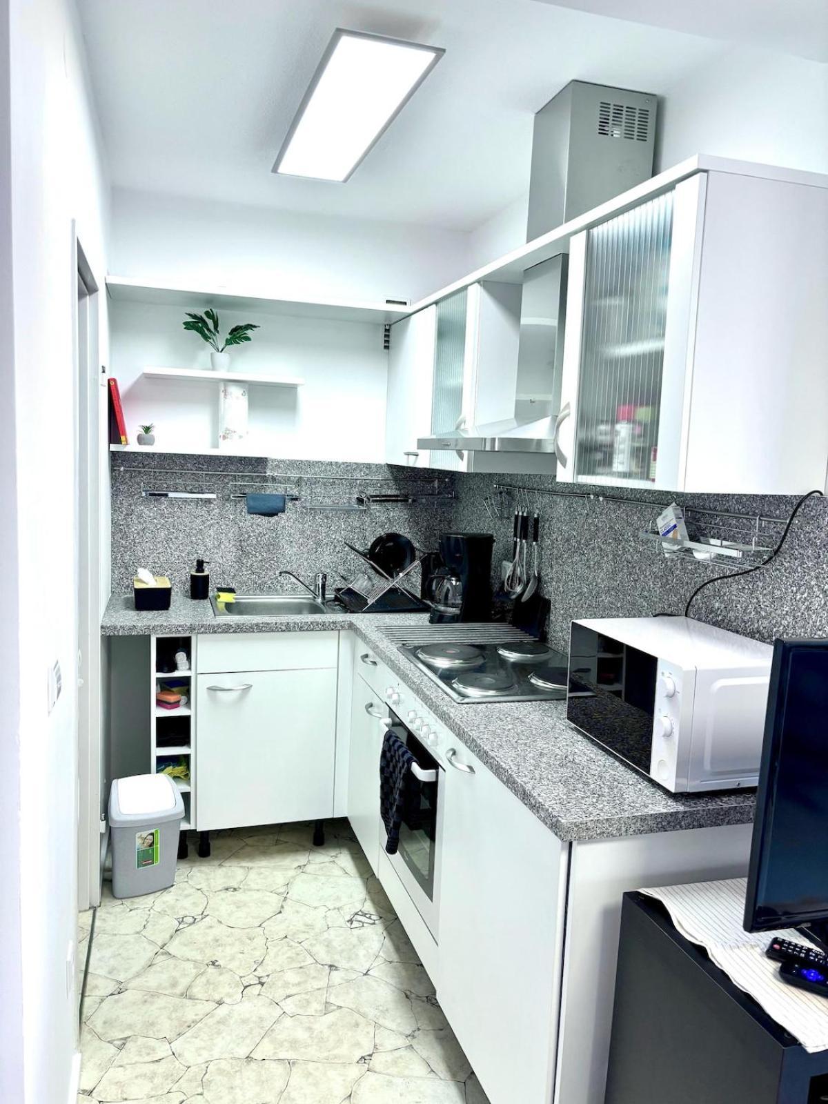 Apartment 2-room With Balcony And Kitchen Nürnberg